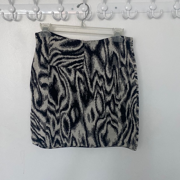 Black and white Missoni abstract pattern mini skirt - Picture 4 of 5